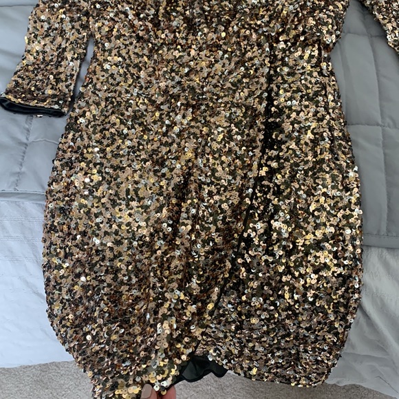 Ever New Wrap/Tulip Sequin Dress - Picture 4 of 4